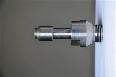 Bit bor terintegrasi untuk kaca otomotif